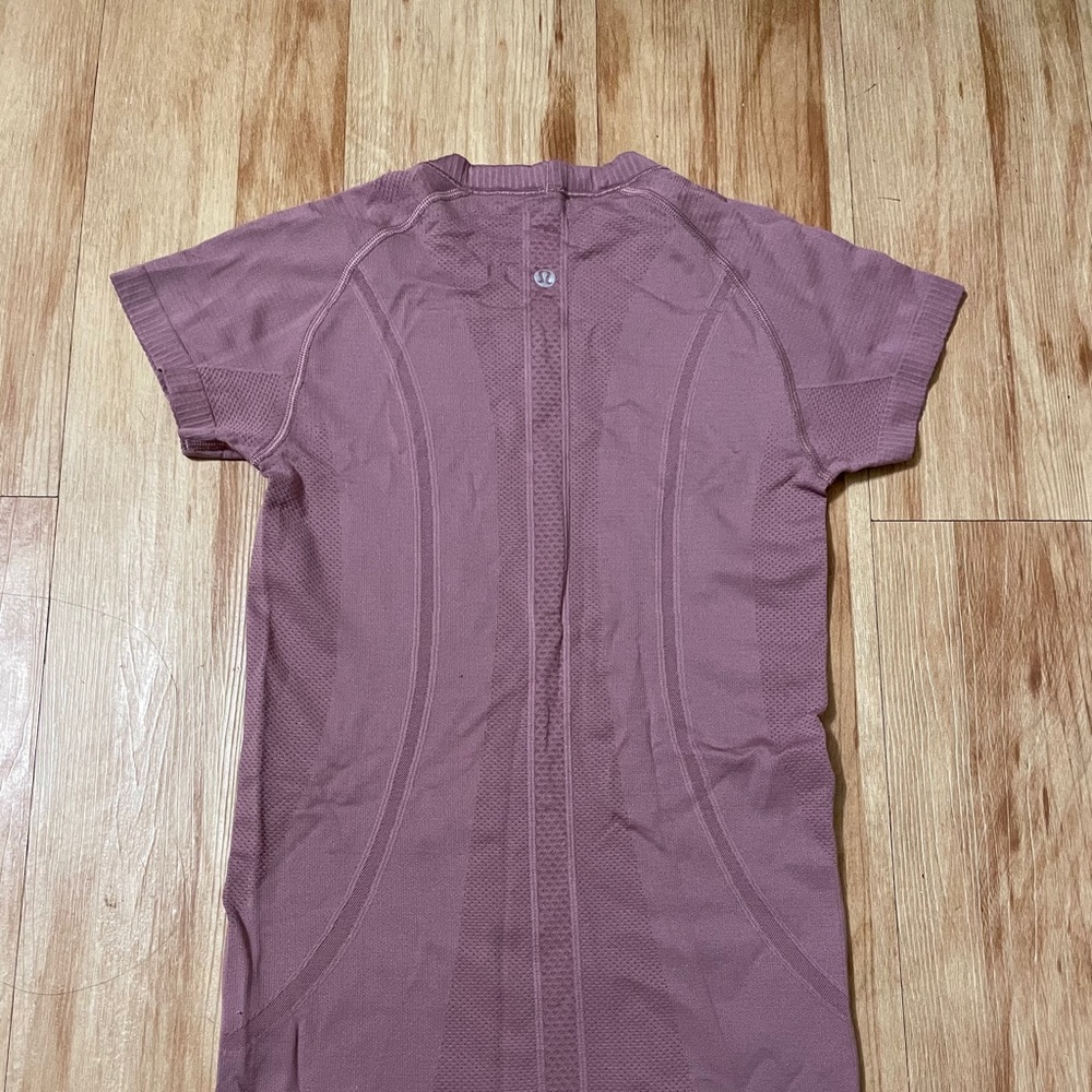 Lululemon Swiftly Tech Short sleeve